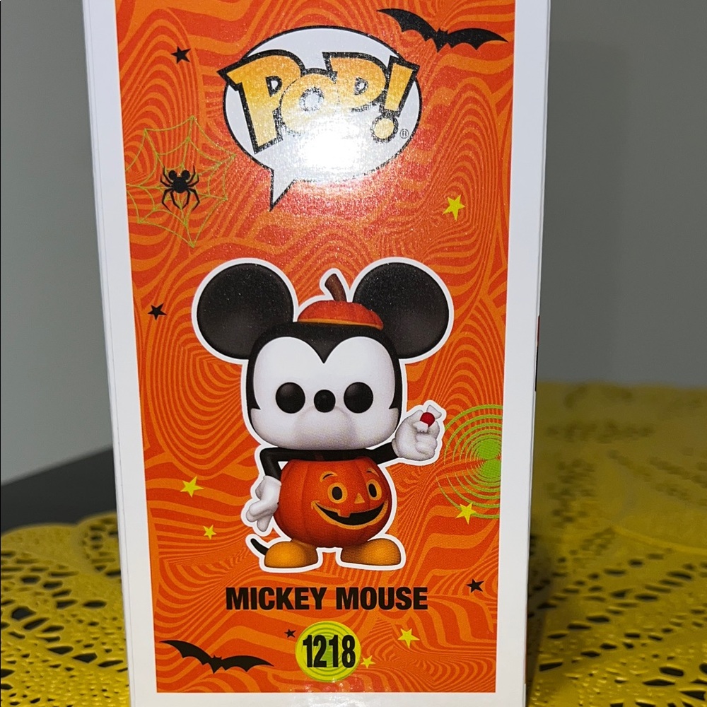 Funko Pop Disney Mickey Mouse Halloween Edition - Picture 2 of 4